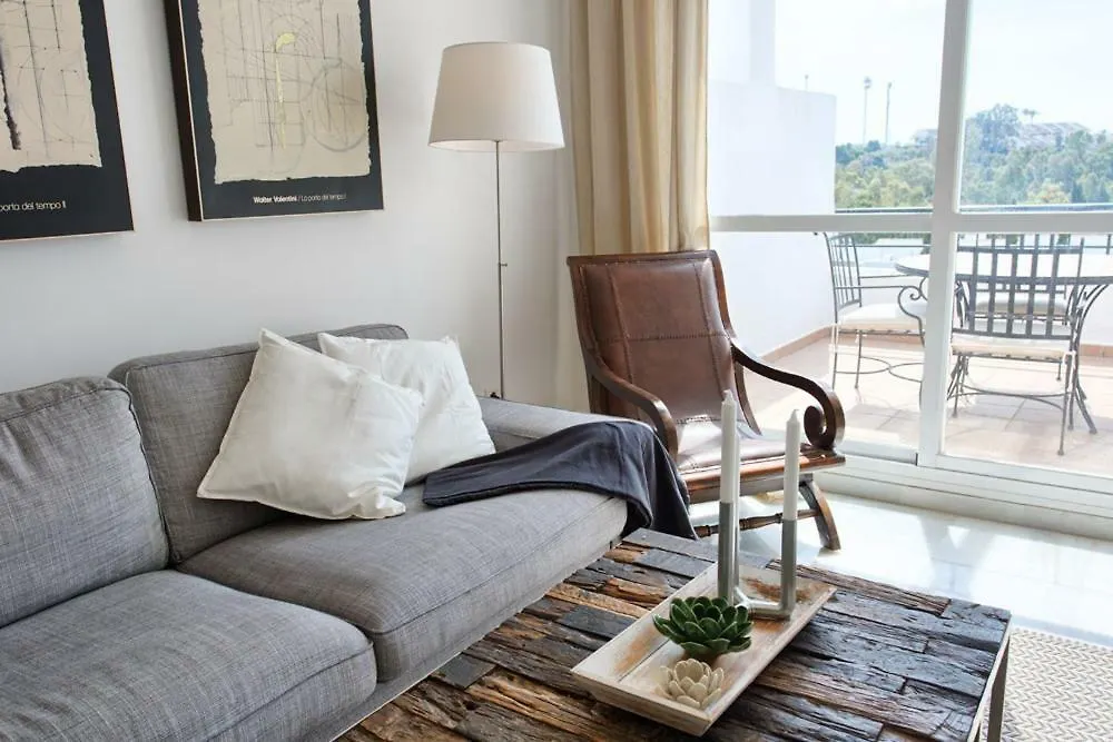Apartment Senorio De Gonzaga: Spacious 2-Bedroom with Pool in Nueva Andalucia Marbella