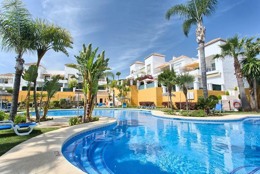Apartment Senorio De Gonzaga: Spacious 2-Bedroom with Pool in Nueva Andalucia Marbella Spain