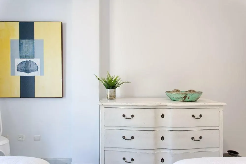 Senorio De Gonzaga: Spacious 2-Bedroom with Pool in Nueva Andalucia Marbella